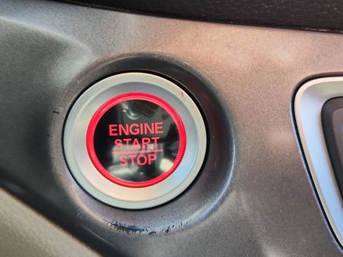 Used 2017 Honda Pilot LX image 39