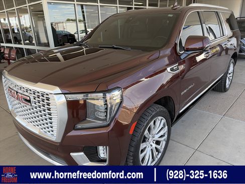 Used 2022 GMC Yukon XL Denali AWD/4WD image 1