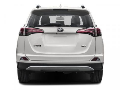 Used 2018 Toyota RAV4 XLE AWD/4WD image 5