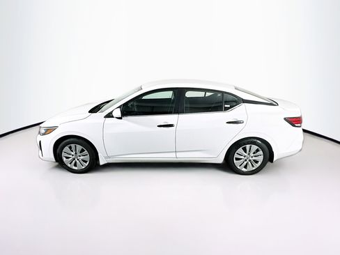 Used 2025 Nissan Sentra S image 4