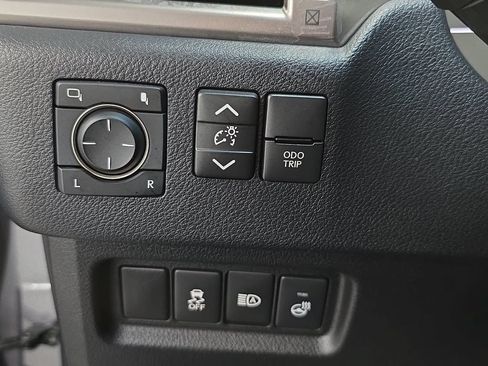 Used 2023 Lexus GX 460 Premium w/ Premium Package AWD/4WD image 21