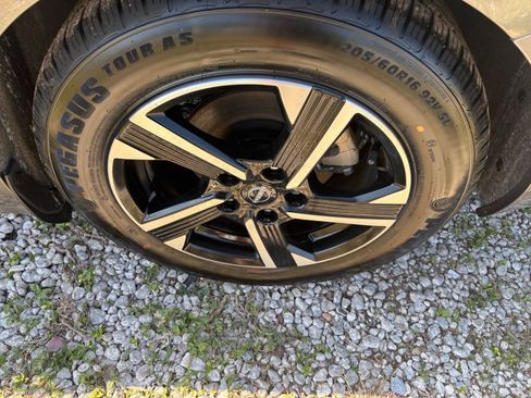 Used 2024 Nissan Sentra SV image 30