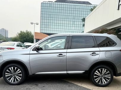 Used 2020 Mitsubishi Outlander ES