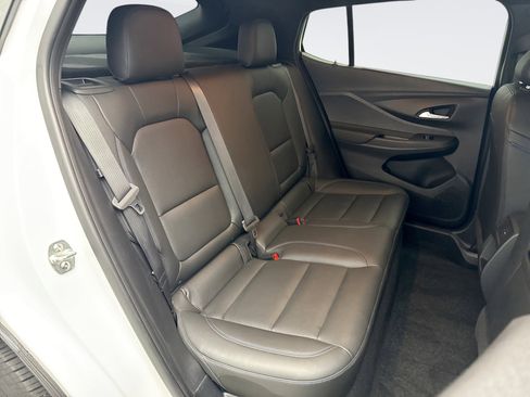 Used 2025 Buick Envista Sport Touring image 17