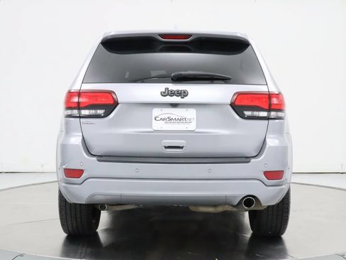 Used 2020 Jeep Grand Cherokee Altitude RWD image 4