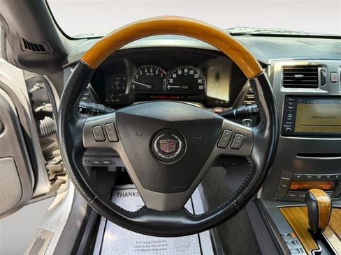 Used 2005 Cadillac XLR image 13