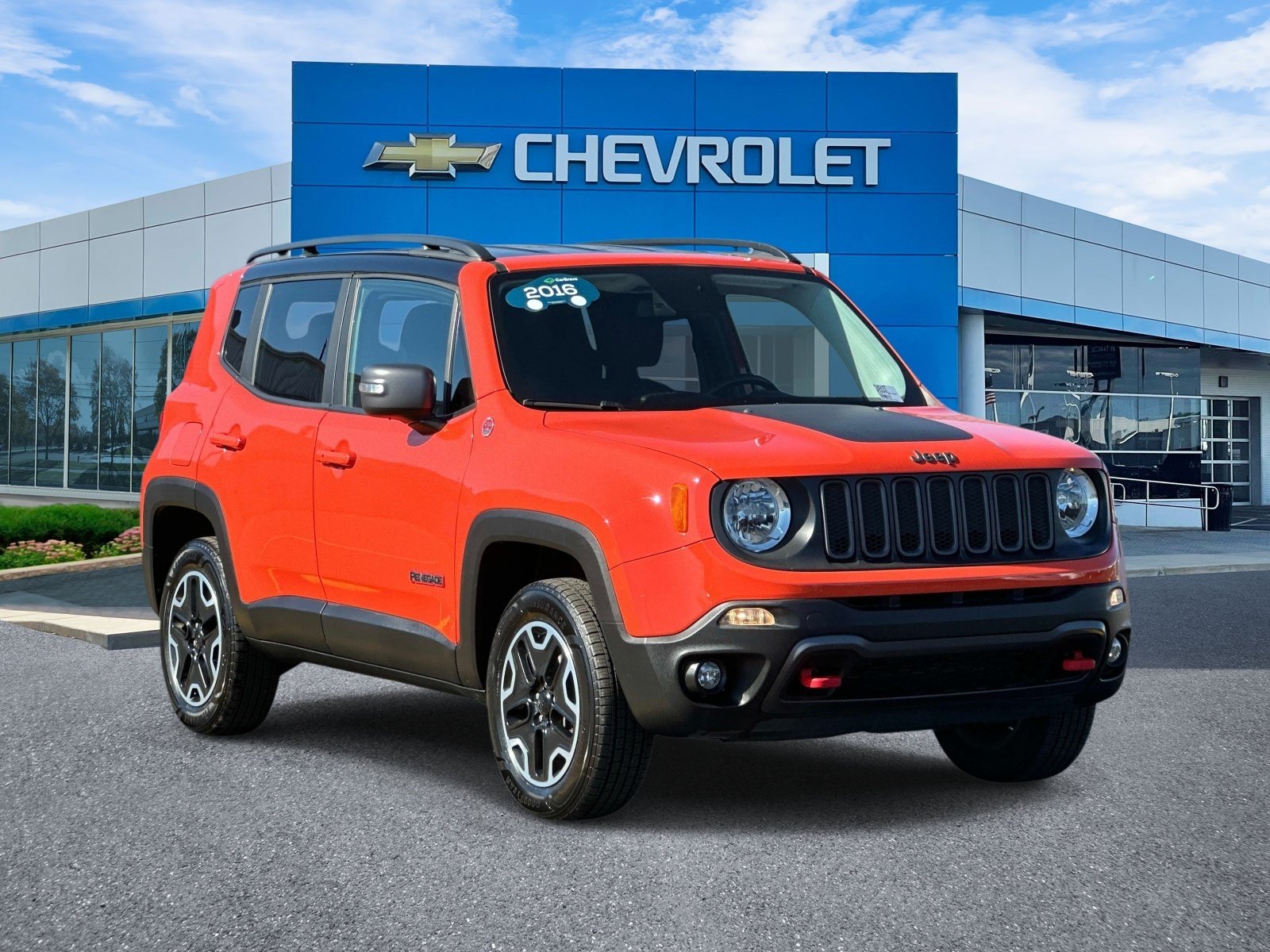 Used 2016 Jeep Renegade Trailhawk w/ Popular Equipment Group AWD/4WD image 1