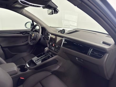 New 2026 Porsche Macan AWD/4WD image 15