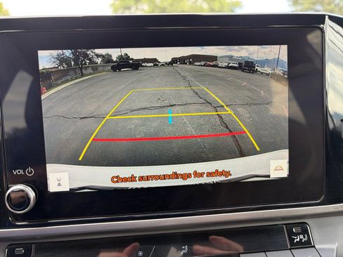 Used 2025 Toyota Camry SE FWD image 21