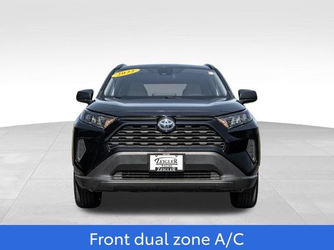 Used 2022 Toyota RAV4 LE AWD/4WD image 2