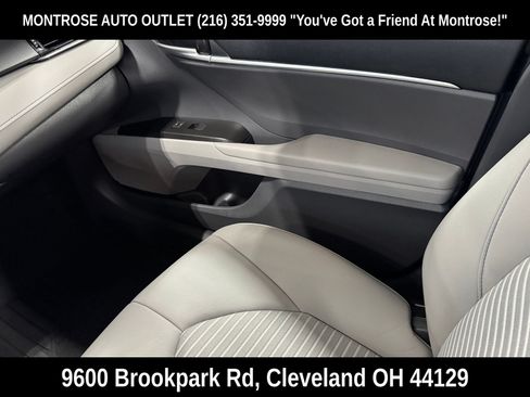 Used 2022 Toyota Camry SE w/ Convenience Package FWD image 39
