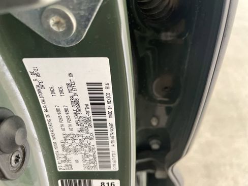 Used 2021 Toyota Tacoma TRD Sport w/ Technology Package image 27