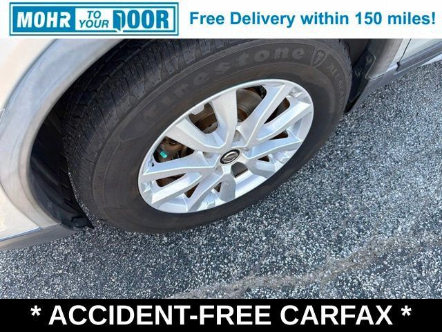 Used 2019 Nissan Rogue SV FWD image 11