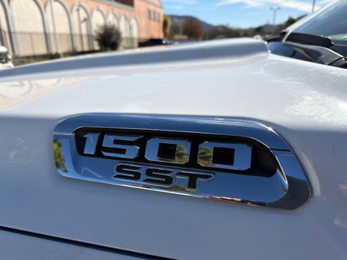 Used 2025 RAM 1500 Laramie image 39