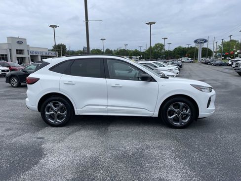 Used 2023 Ford Escape ST-Line w/ Equipment Group 301A FWD image 2