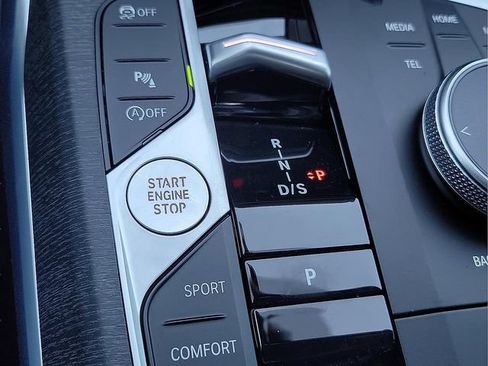 New 2026 BMW 330i Sedan w/ M Sport Package RWD image 27