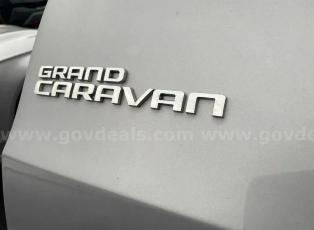 Used 2014 Dodge Grand Caravan SE w/ Quick Order Package 29E SE FWD image 19