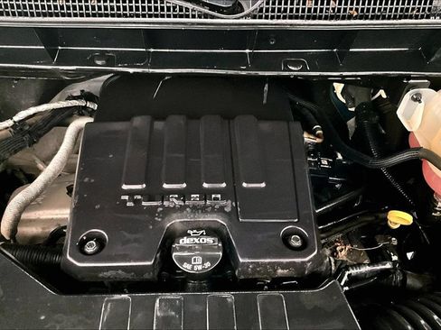 Used 2021 Chevrolet Silverado 1500 Custom AWD/4WD image 30