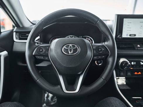 Used 2025 Toyota RAV4 XLE w/ Weather Package image 21