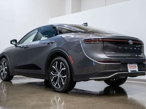 Certified 2024 Toyota Crown Limited image 7