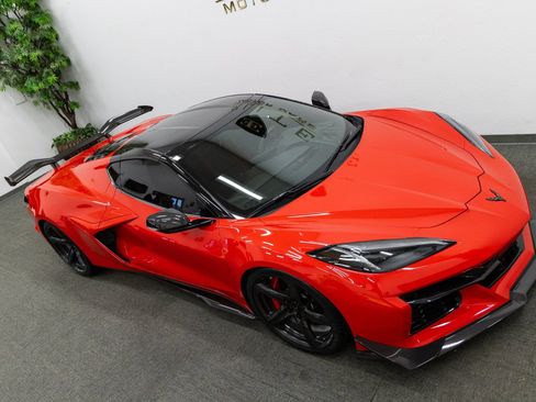 Used 2023 Chevrolet Corvette Z06 w/ Z07 Performance Package image 24