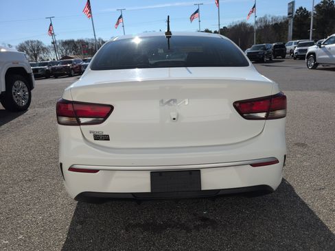 Used 2022 Kia Rio S image 5
