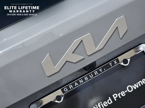 Certified 2023 Kia Sorento SX AWD/4WD image 9