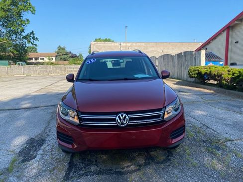 Used 2015 Volkswagen Tiguan S FWD image 8