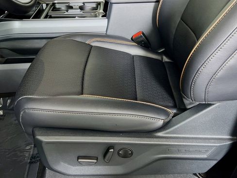 New 2026 Ford F350 Lariat w/ Black Appearance Package image 23