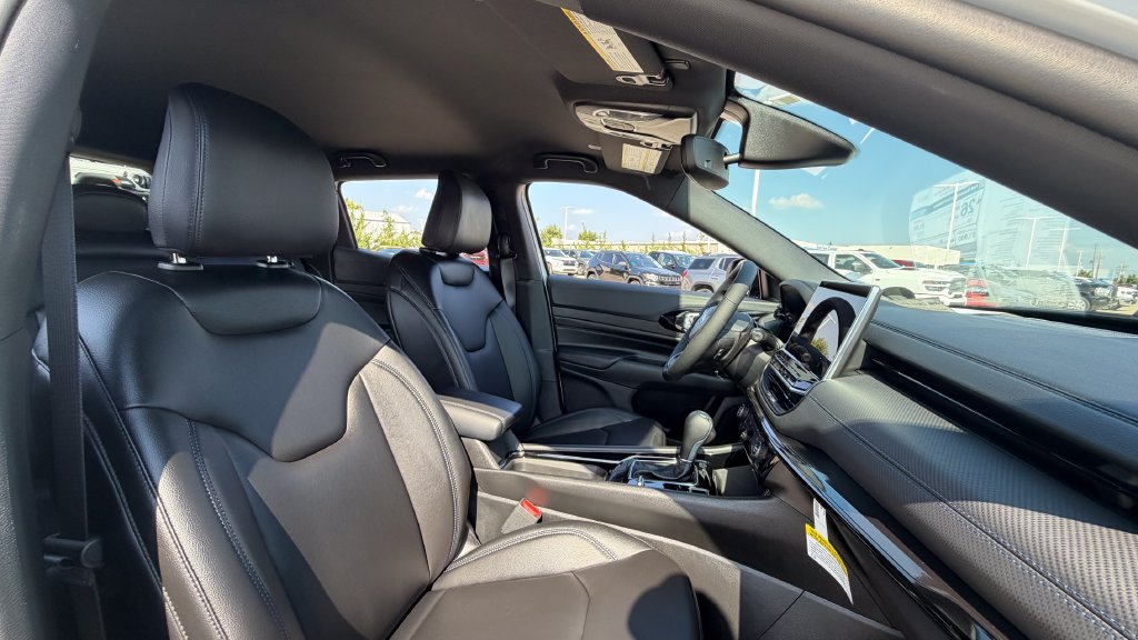 New 2026 Jeep Compass Limited AWD/4WD image 11