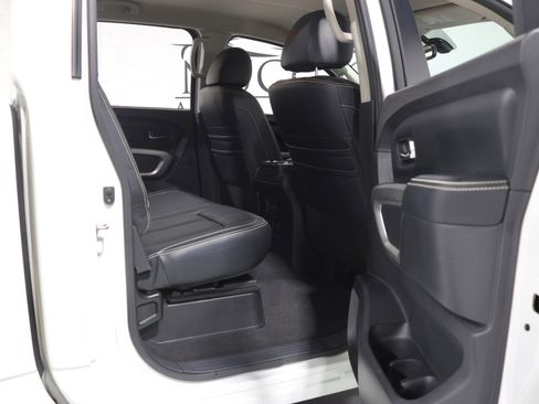 Used 2017 Nissan Titan PRO-4X w/ Pro-4x Convenience Package image 45