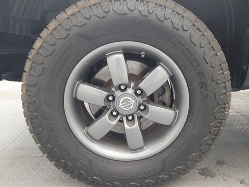 Used 2015 Nissan Titan PRO-4X w/ Pro-4x Luxury Package AWD/4WD image 31