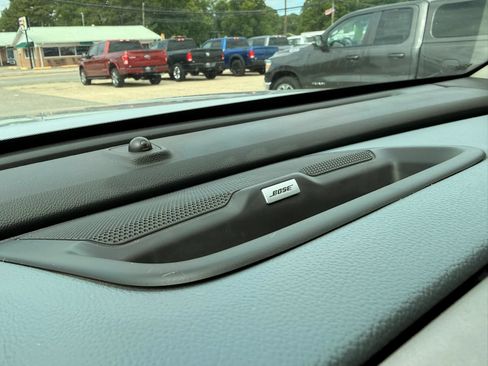 Used 2018 Chevrolet Colorado Z71 AWD/4WD image 38