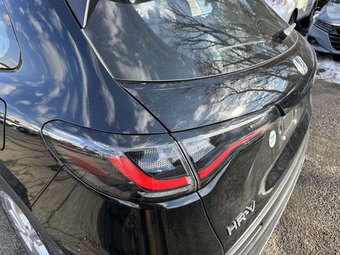 Used 2023 Honda HR-V LX image 9