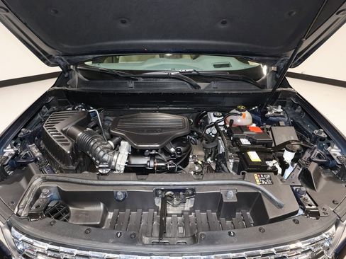 Certified 2022 GMC Acadia Denali w/ Denali Ultimate Package image 35