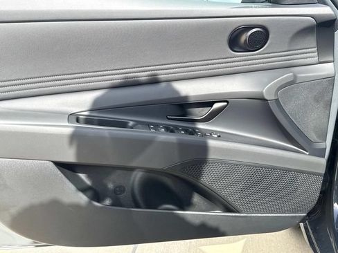 New 2026 Hyundai Elantra SEL FWD image 22