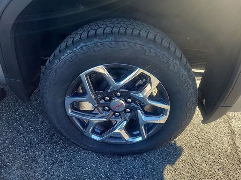 New 2026 GMC Sierra 1500 SLT w/ SLT Premium Plus Package image 16