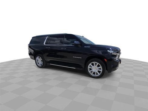 Used 2023 Chevrolet Suburban High Country AWD/4WD image 2