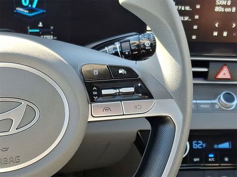 Used 2024 Hyundai Elantra SEL image 22