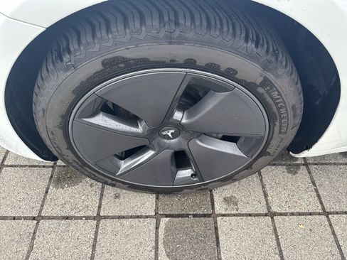 Used 2023 Tesla Model 3 Long Range AWD/4WD image 9