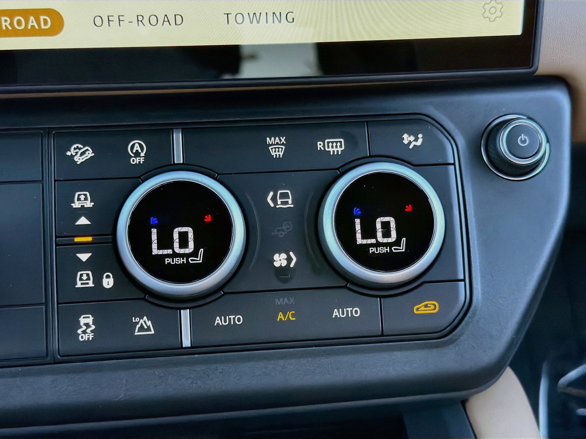 New 2026 Land Rover Defender 110 X-Dynamic SE AWD/4WD image 34