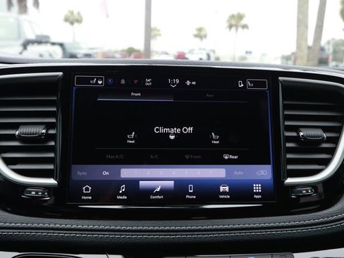 New 2026 Chrysler Pacifica Select w/ S Appearance Package image 16