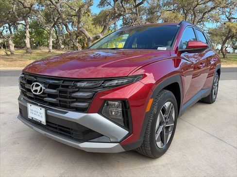 Used 2025 Hyundai Tucson SEL FWD image 2