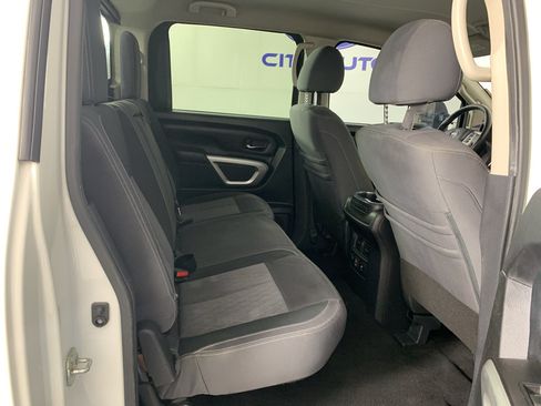 Used 2021 Nissan Titan SV w/ SV Convenience Package AWD/4WD image 33