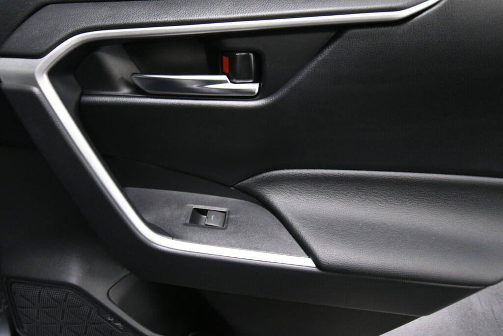 Used 2023 Toyota RAV4 XLE Premium AWD/4WD image 26