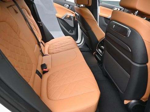 New 2026 BMW X6 M60i image 25