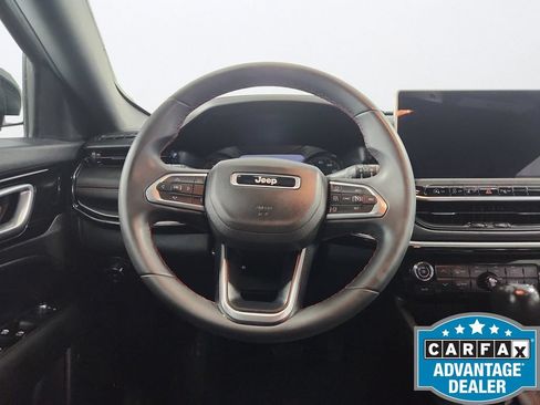 Used 2023 Jeep Compass Trailhawk AWD/4WD image 28