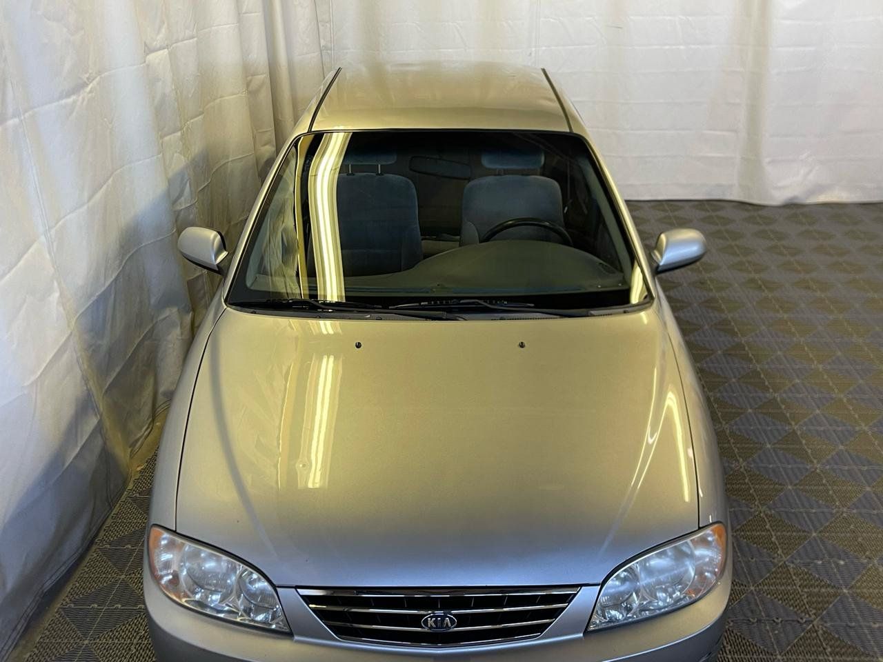 Used 2004 Kia Spectra Sedan FWD image 2