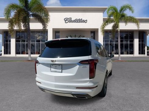 Used 2022 Cadillac XT6 Premium Luxury image 13
