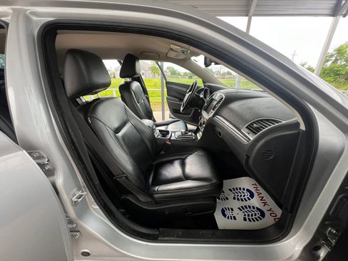 Used 2020 Chrysler 300 Touring L w/ Quick Order Package 2EF RWD image 13